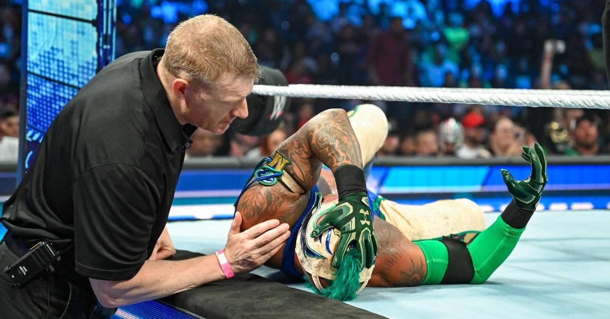 wwe-rey-mysterio-injury